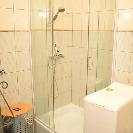 Classic Flat At Basilica *