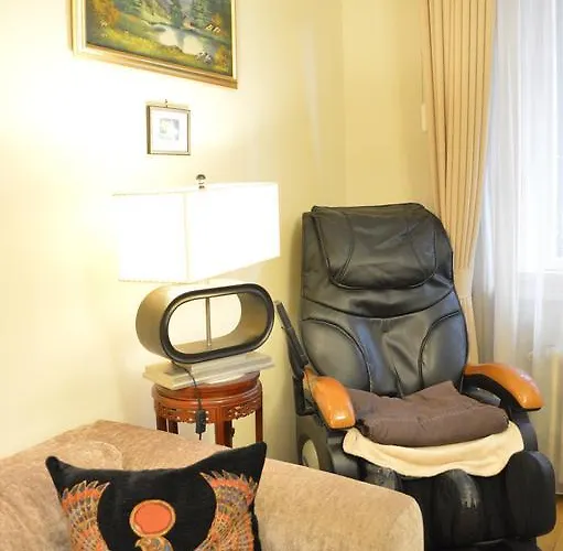 Classic Flat At Basilica Apartament *