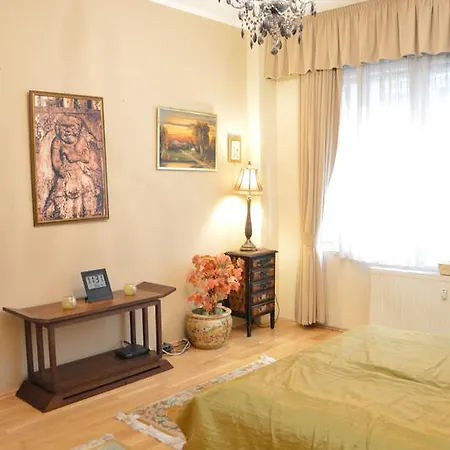 Classic Flat At Basilica * Budapešť