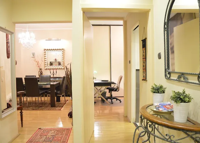 Classic Flat At Basilica 아파트 *
